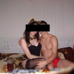 Семейная пара ищет девушку в Мурманске для секс встреч